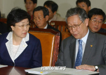 의논하는 환경.노동부장관