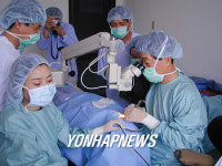 베서 무료개안 봉사 부산 성모안과병원 의료진