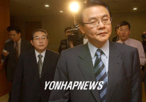 찹찹한 홍총무와 최의원