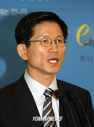 김문수 전 장관, 국민의힘 당 대표 출마 가능성 열어두며 관심 모아