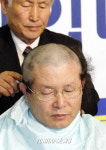  설 훈 의원`탄핵철회  삭발단식농성
