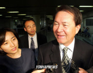 지법 출석하는 정형근 의원
