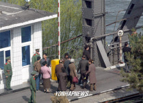 룡천역과 단동을 잇는 중조우의교
