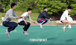 체력훈련하는 권투 선수들