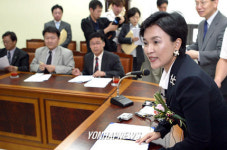 강 법무장관, 기자간담회