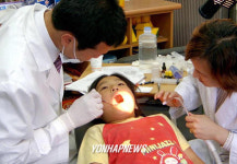 섬 주민 진료하는 이동보건소