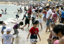 해운대 피서시즌 시작