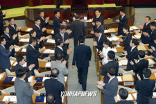 국회 개원식에 참석하는 노대통령