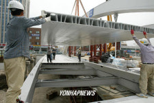 청계천8가 비우교에 첨단 교량바닥판 시공