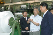조흥은행장 中企 방문