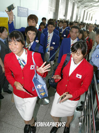 출발하는 올림픽 한국선수단 본진