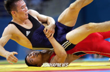 레슬링 임대원 안아돌기 성공