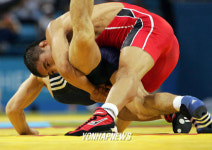 레슬링 임대원 안아돌기 성공