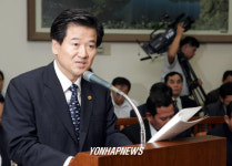 보고하는 정동영통일부장관