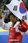태권도 80kg 이상급 결승 문대성 금메달 환호