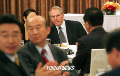 힐 주한 미대사 민화협 강연