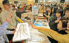 백화점 속 노량진 수산시장전