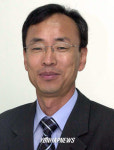 지방 세정 길라잡이 펴낸 전남도청 강대선(45)씨.