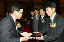 KT 비즈메카, 2004 한국 전자상거래 대상 수상