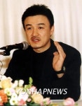 박중훈, `천군 촬영 중 얼굴 부상 30바늘 꿰매