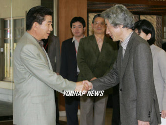 작별악수 나누는 한일정상