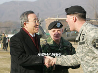 美 2사단 방문한 반기문 장관