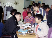 <카메라뉴스>해군 찾아가는 의료봉사 호평
