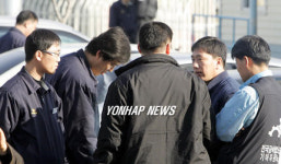 심각한 노조간부들