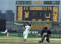 개막전 연장 12회 무승부