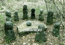 제주돌문화공원 전시작, `지구방위대.