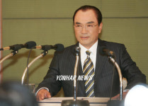 전두환 중정부장으로 분한 이덕화씨