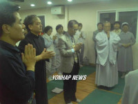 대구시 수성구 시지동 천주교 대구대교구 고산성당에서 신부와 수녀들이
