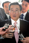신건 전 국정원장 검찰 출두