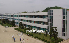 아버지 부시 방문으로 주목받는 풍산고교