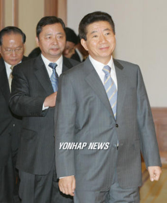 노대통령, 신임 황인성 시민사회수석 임명장