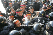 흥분한 행정도시 주민들