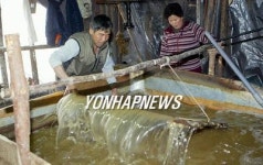 <사람들> 천년전통 한지 명맥잇는 신평식씨
