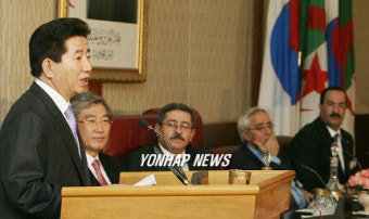 노대통령 한.알제리 비즈니스 포럼 연설노무현 대통령이 13일  알제리