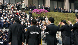 청사에서 열린 정오 콘서트