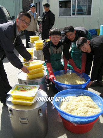 '사랑의 자장면' 배달