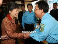 택시업계 종사자 만나는 박근혜 대표