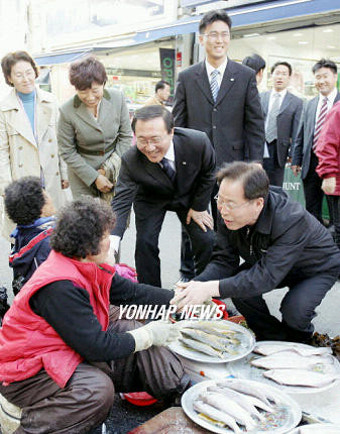 민노당의원들 경남 사천시 민생탐방
