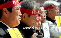 근심스런 농민들