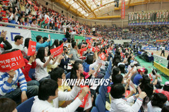 프로농구 관중 만원 사태