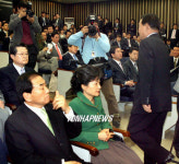 당 떠나는 박성범 의원