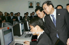 김책공업종합대학 방문한 남북장관급회담 대표