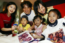 가족사진 티셔츠 만들어요!