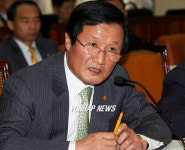 감원장 살롱 | 답변하는 윤증현금감원장