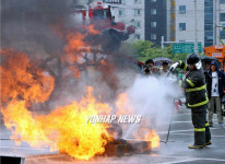 물만 뿌립니다