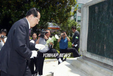 광주학생독립운동기념관 방문한 북측 대표단